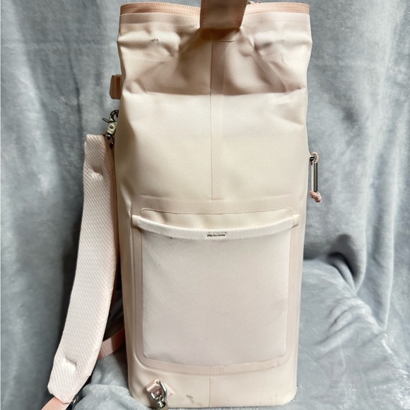 Stanley Backpack - Picture 6 of 6